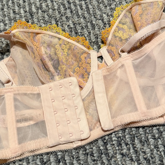 Victoria’s Secret corset mesh bra - Picture 5 of 5